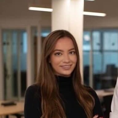 Chloe Burles angel investor